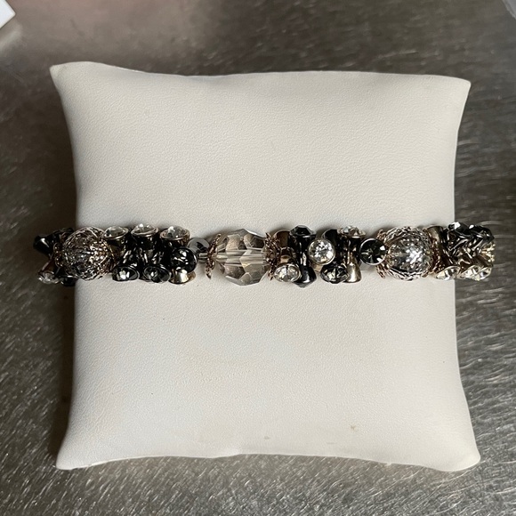 Gorgeous Stretch Bracelet, Beaded. NWOT - Picture 1 of 13